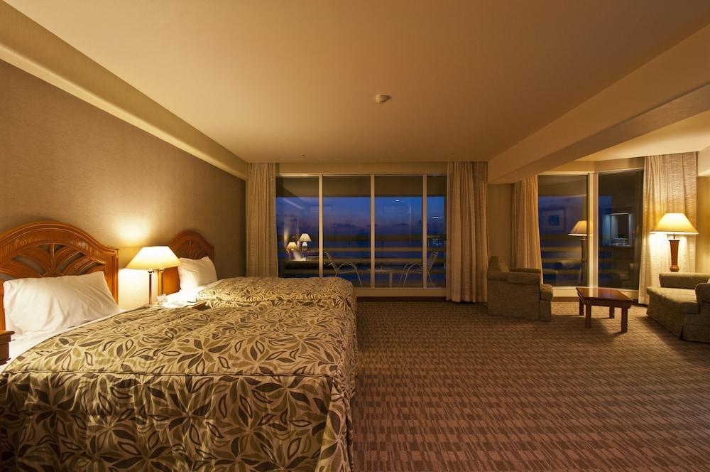 Rizzan Sea Park Hotel Tancha Bay Онна Екстер'єр фото