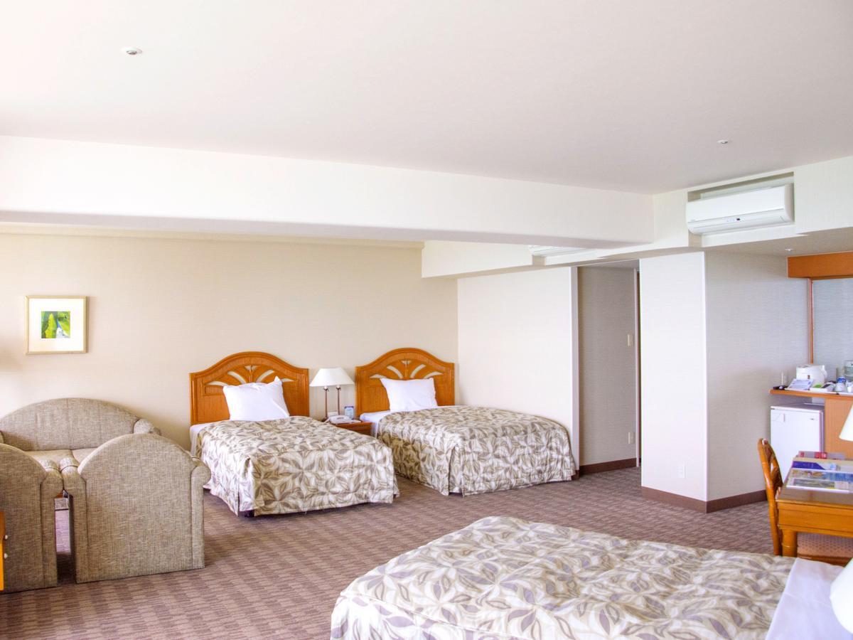 Rizzan Sea Park Hotel Tancha Bay Онна Екстер'єр фото