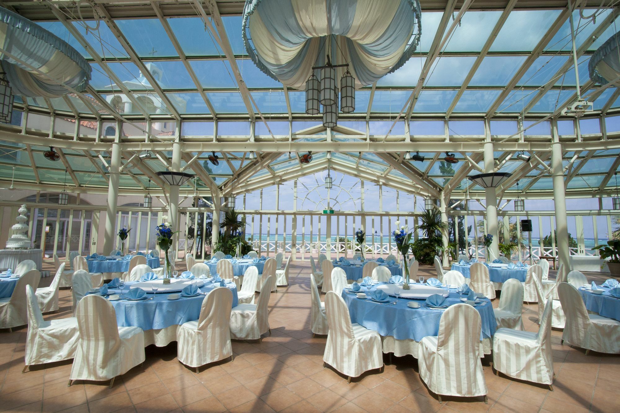 Rizzan Sea Park Hotel Tancha Bay Онна Екстер'єр фото